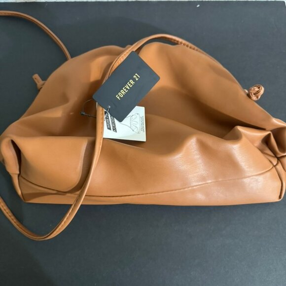 NWT Stylish Faux Leather Camel Pouch Shoulder Bag Purse Clutch - Lined - Picture 6 of 8